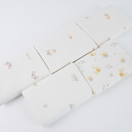 240g Brushed Cartoon Printed Waffle Fabric Stretch Knitted Fabric Spring And Autumn Baby Pajamas Loungewear Fabrics